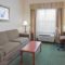 Holiday Inn Express Orlando Airport suite